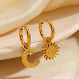 Brincos de Sol e Lua (Banhado a Ouro 18K)
